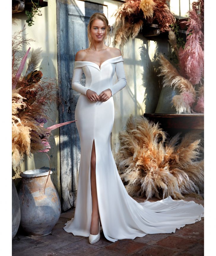 La Sposa wedding dresses by Pronovias | Mirror Mirror London